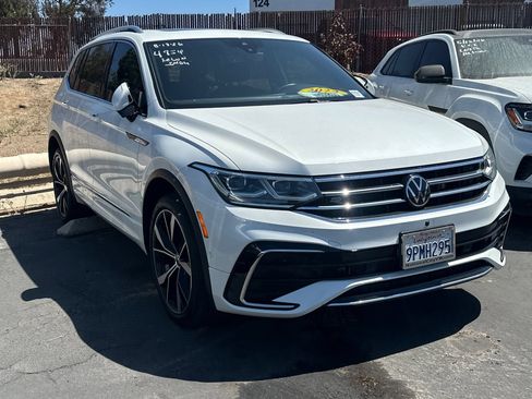 Used 2024 Volkswagen Tiguan SEL R-Line AWD/4WD image 2