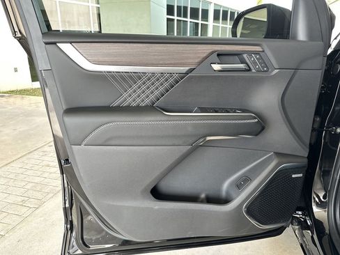 New 2026 GMC Acadia Denali w/ Super Cruise Package image 10