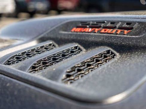 Used 2026 RAM 2500 4x4 Crew Cab image 33
