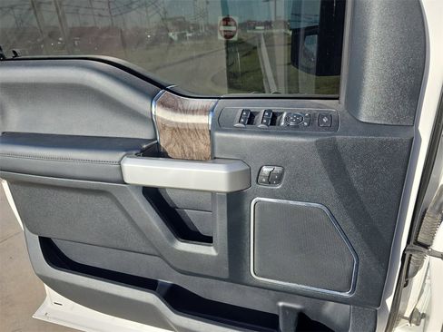 Used 2019 Ford F350 Lariat w/ Lariat Value Package image 27