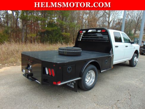 Used 2025 RAM 3500 Tradesman w/ Chrome Appearance Group image 16