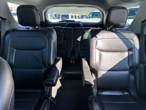 Used 2022 Ford Explorer Limited w/ Limited Technology Package image 37