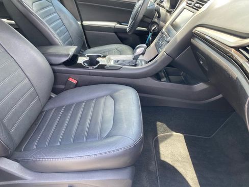 Used 2016 Ford Fusion SE w/ Equipment Group 202A FWD image 37