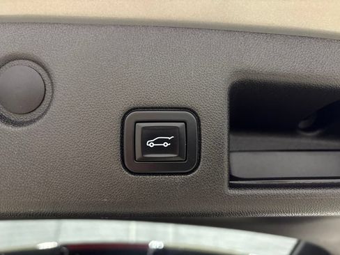 Used 2018 Chevrolet Equinox LT AWD/4WD image 37