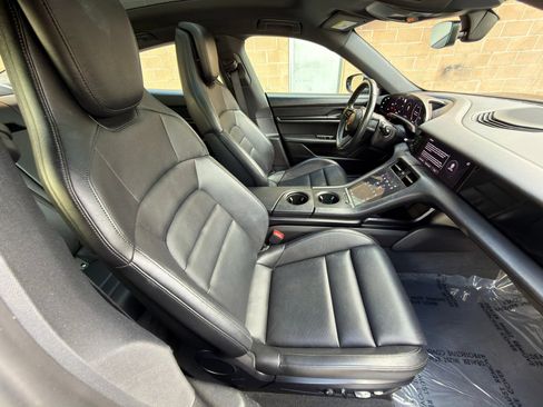 Used 2020 Porsche Taycan 4S AWD/4WD image 30