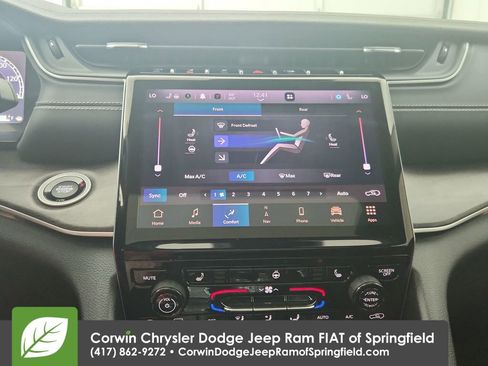 Used 2023 Jeep Grand Cherokee L Limited image 26