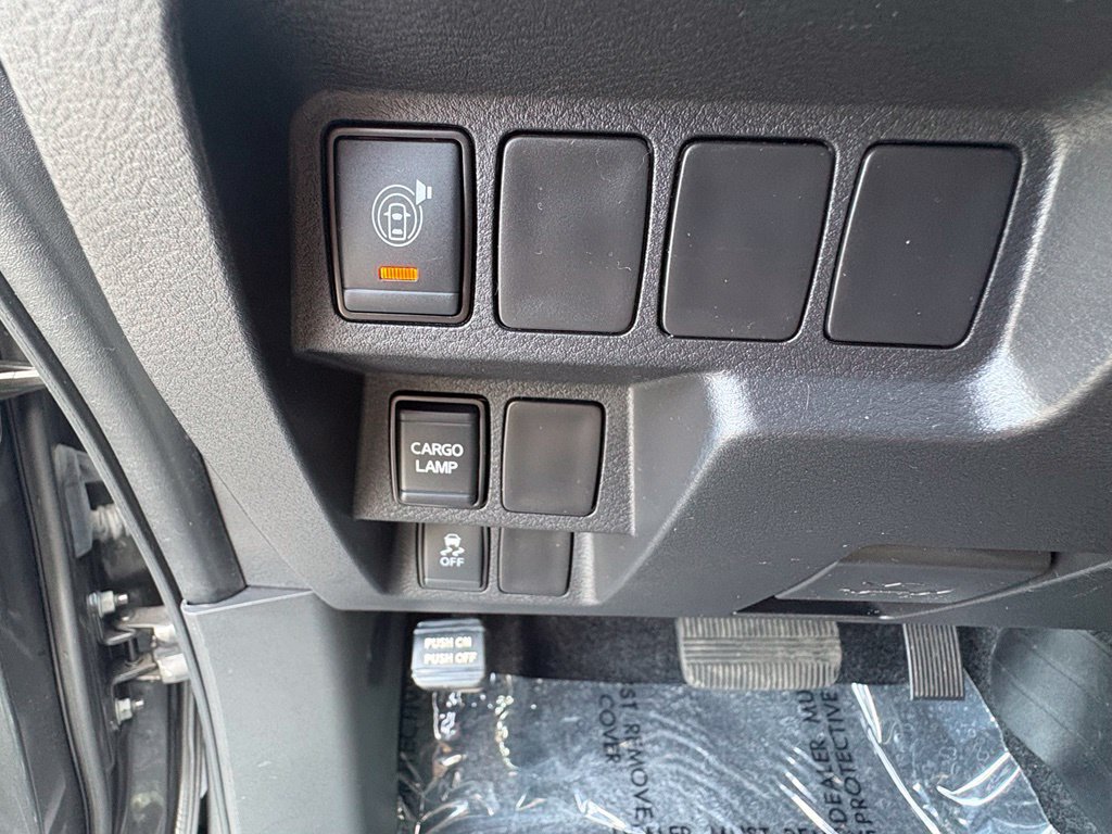 Used 2024 Nissan Frontier SV w/ Technology Package RWD image 27