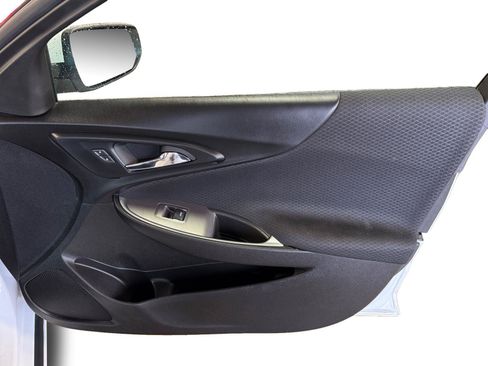 Used 2023 Chevrolet Malibu LT FWD image 16