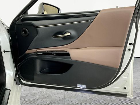 Used 2022 Lexus ES 350 w/ Accessory Package FWD image 28