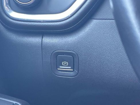 Used 2022 Chevrolet Silverado 3500 LTZ w/ LTZ Convenience Package image 34