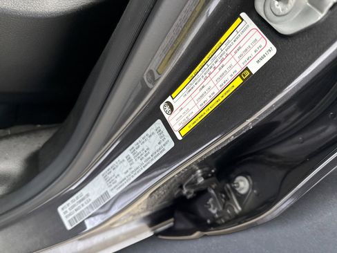 Used 2021 RAM 1500 Laramie image 11