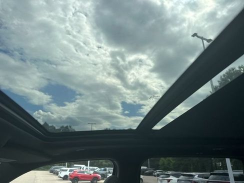New 2026 RAM 1500 4x4 Crew Cab image 29