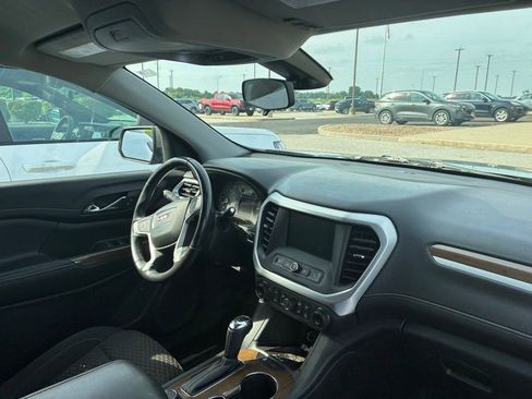 Used 2019 GMC Acadia SLE AWD/4WD image 12