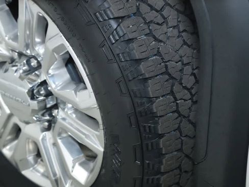 Used 2023 GMC Sierra 2500 Denali w/ Denali Ultimate Package image 39