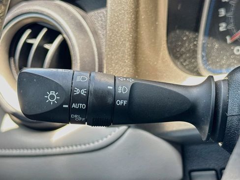Used 2015 Toyota RAV4 Limited w/ Technology Package AWD/4WD image 12
