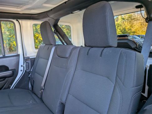 Used 2021 Jeep Wrangler Unlimited Sport image 27