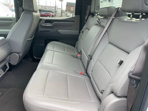 Used 2025 GMC Sierra 1500 SLT image 9