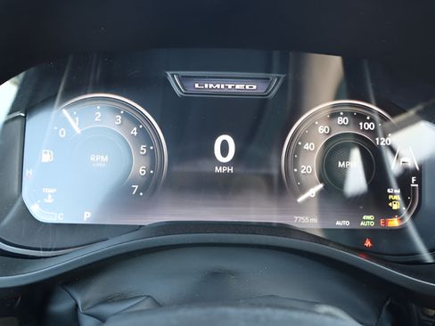 Used 2025 RAM 1500 Limited AWD/4WD image 11