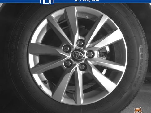 Used 2025 Toyota Camry LE FWD image 12