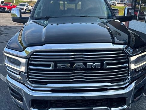 Used 2024 RAM 2500 Laramie w/ Towing Technology Group AWD/4WD image 5