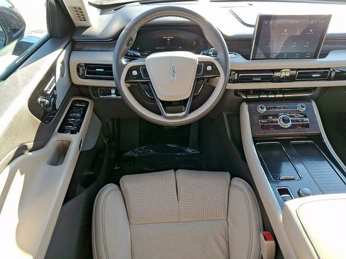Certified 2023 Lincoln Aviator Reserve w/ Equipment Group 201A image 10