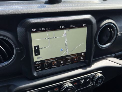 Used 2022 Jeep Wrangler Unlimited Sahara w/ Cold Weather Group image 17