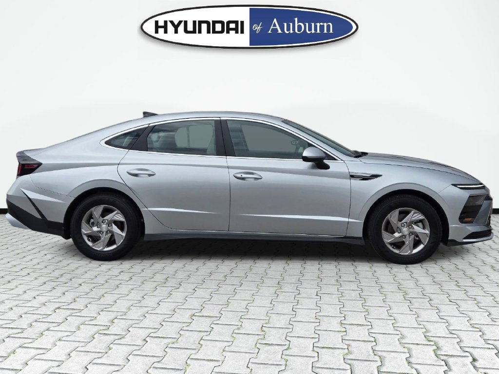 New 2026 Hyundai Sonata SE FWD image 4