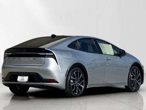 New 2026 Toyota Prius Plug-In Hybrid image 3