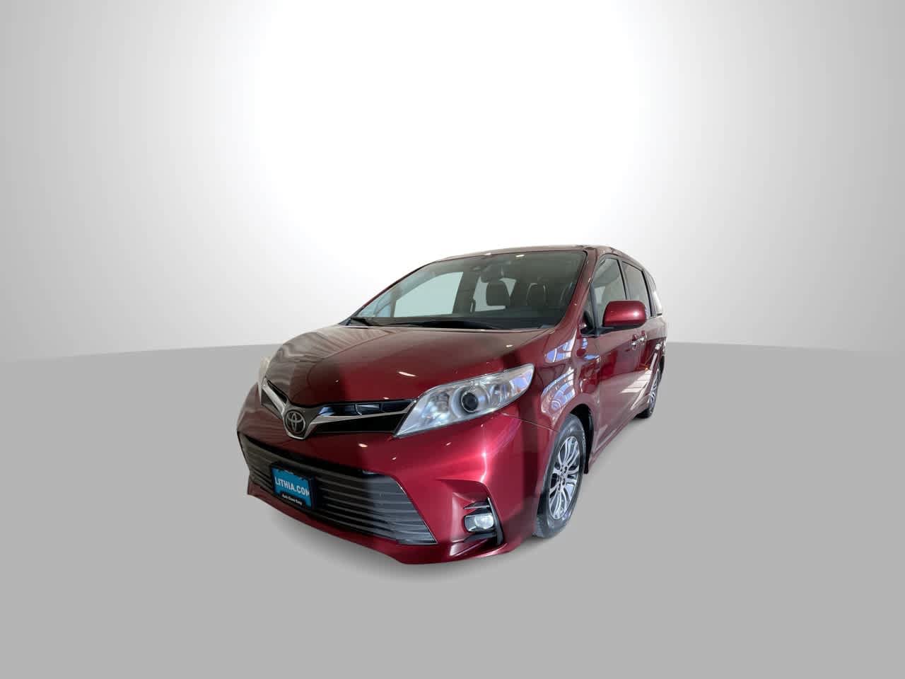 Used 2018 Toyota Sienna XLE FWD image 4