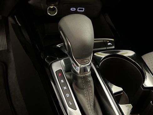 Used 2025 Chevrolet Trax LT w/ LT Convenience Package image 22