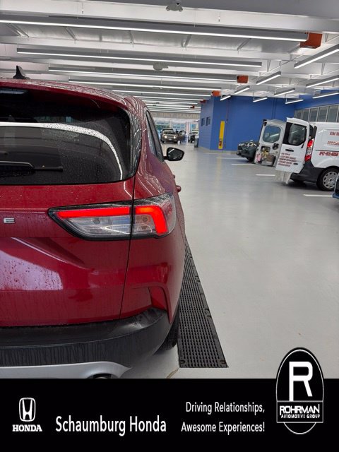 Used 2022 Ford Escape SE w/ Cold Weather Package FWD image 5
