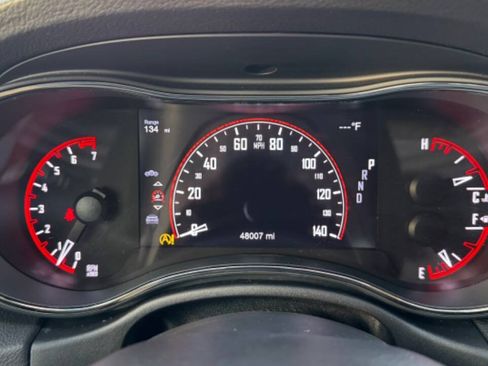 Used 2018 Dodge Durango GT AWD/4WD image 29