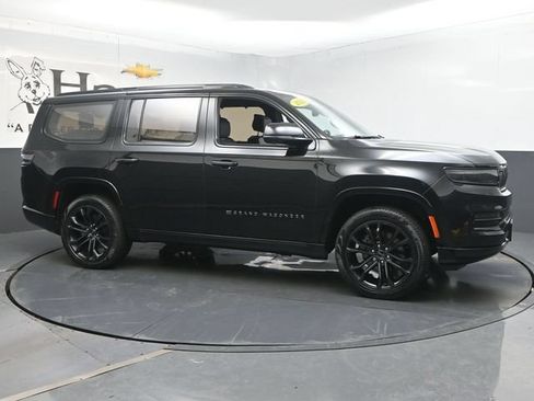Used 2023 Jeep Grand Wagoneer Series II AWD/4WD image 1