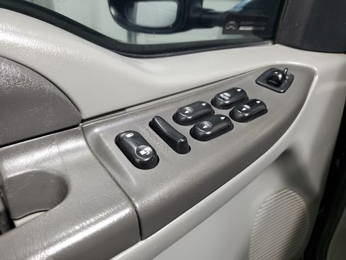 Used 2004 Ford F350 XL AWD/4WD image 16