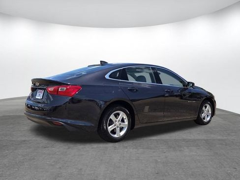 Used 2023 Chevrolet Malibu LS w/ Driver Confidence Package FWD image 4