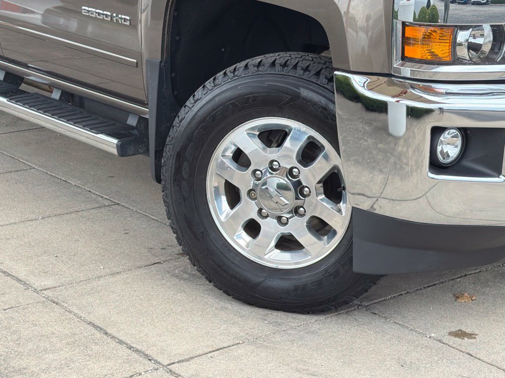 Used 2015 Chevrolet Silverado 2500 LT w/ LT Convenience Package AWD/4WD image 10