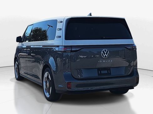 Used 2025 Volkswagen ID. Buzz Pro S Plus image 5
