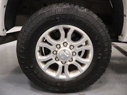 Used 2016 RAM 2500 Laramie AWD/4WD image 25