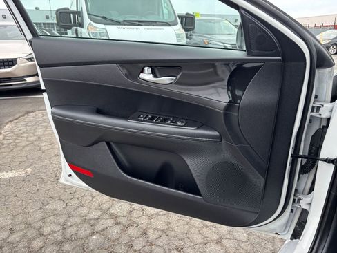 Used 2023 Kia Forte GT-Line w/ GT-Line Technology Package image 18