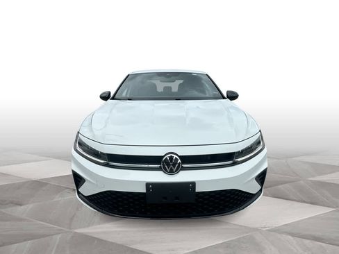 Used 2025 Volkswagen Jetta Sport FWD image 3