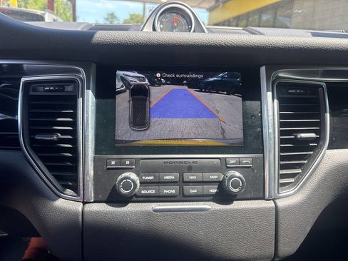 Used 2017 Porsche Macan S AWD/4WD image 13