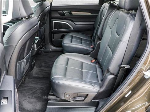 Used 2022 Kia Telluride EX w/ EX Premium Package image 24