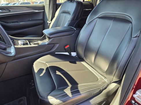 Used 2025 Jeep Grand Cherokee Limited image 23