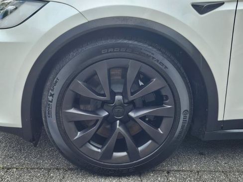 Used 2023 Tesla Model X AWD/4WD image 18
