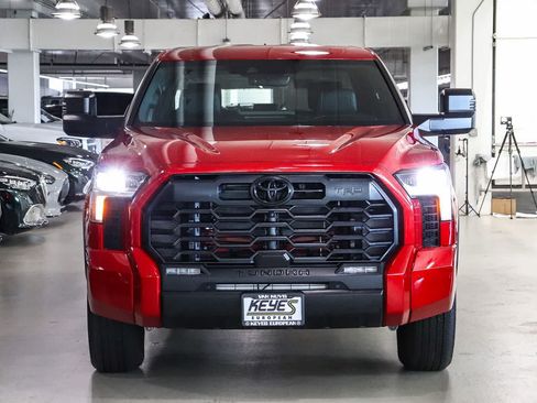 Used 2025 Toyota Tundra SR5 w/ SR5 Premium Package AWD/4WD image 6