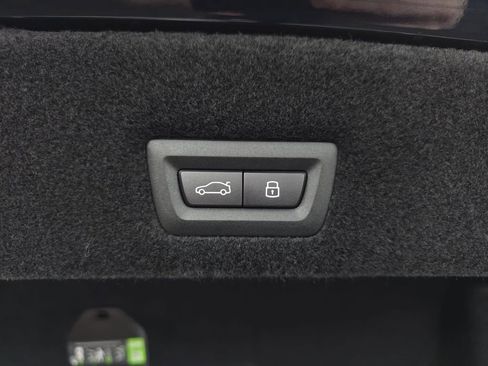 New 2026 BMW 750e xDrive w/ Executive Package AWD/4WD image 13