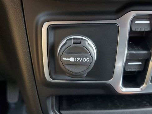 New 2025 Jeep Gladiator Sport image 32