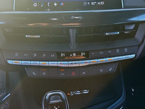 Used 2022 Cadillac CT4 V w/ LPO, ONYX Package image 12