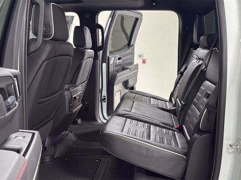 Used 2024 GMC Sierra 1500 AT4X image 15