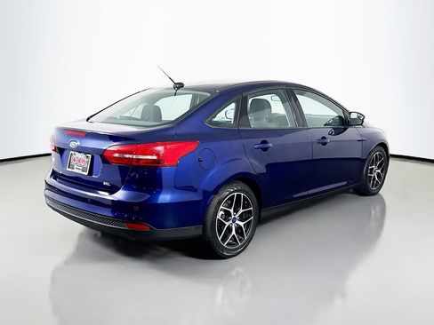 Used 2017 Ford Focus SEL w/ Cold Weather Package FWD image 5